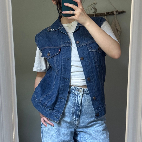 Union Made | Vintage Levi’s Studded Trucker Vest | Made in Canada - Picture 2 of 14